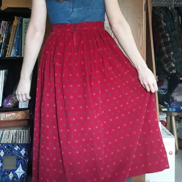 90s Red Corduroy Skirt - Picture 4 of 9